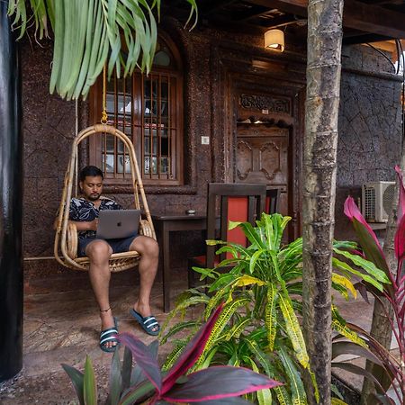 Madpackers Goa Anjuna - Bar Exterior photo