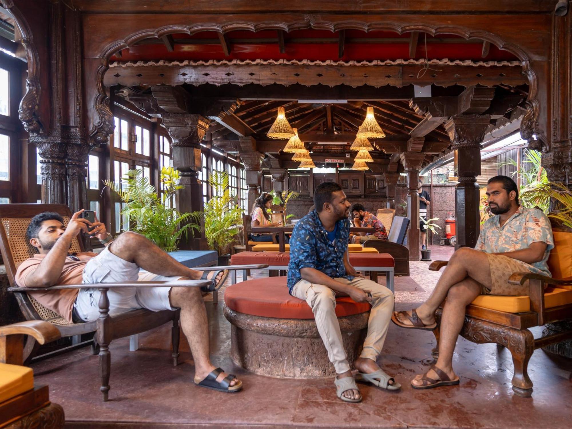 Madpackers Goa Anjuna - Bar Exterior photo