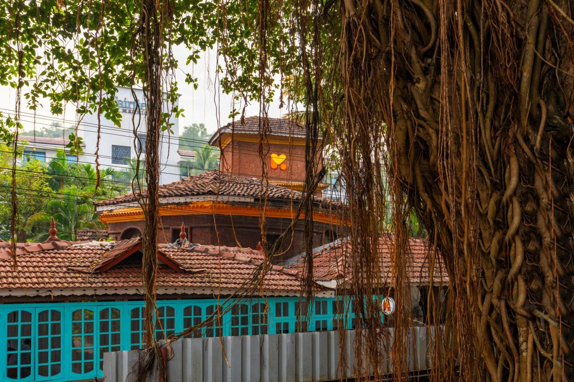 Madpackers Goa Anjuna - Bar Exterior photo