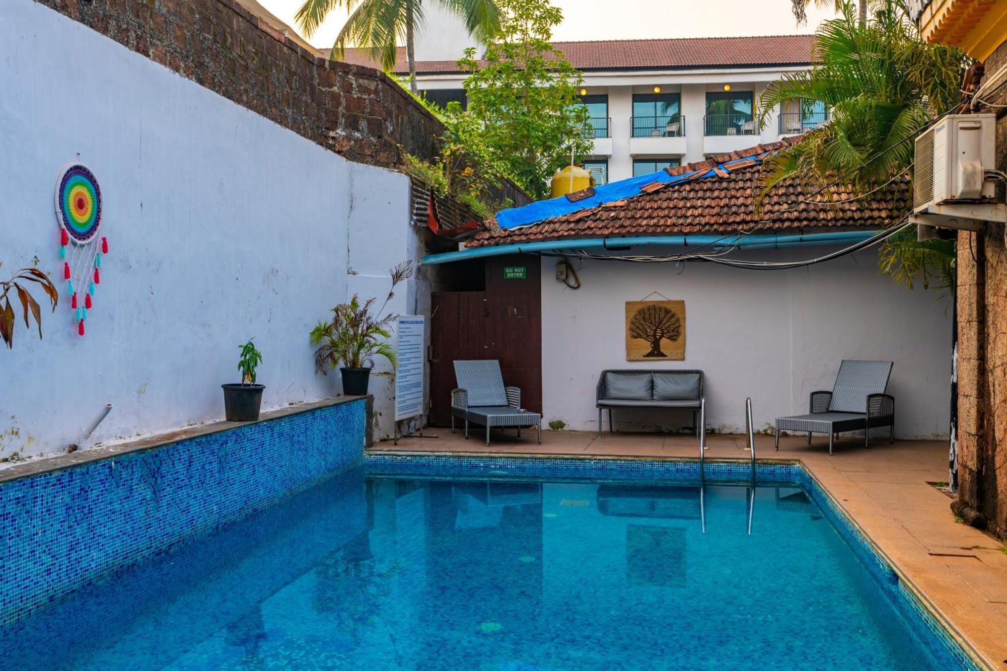 Madpackers Goa Anjuna - Bar Exterior photo